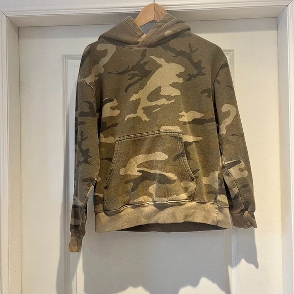 TNA Tops - Aritzia TNA Vintage camo hoodie SIZE Medium